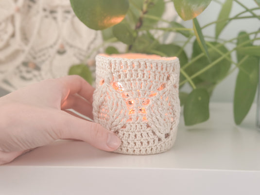 Cozy Leaf Holder
