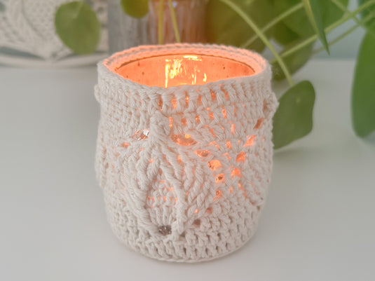 Cozy Leaf Holder