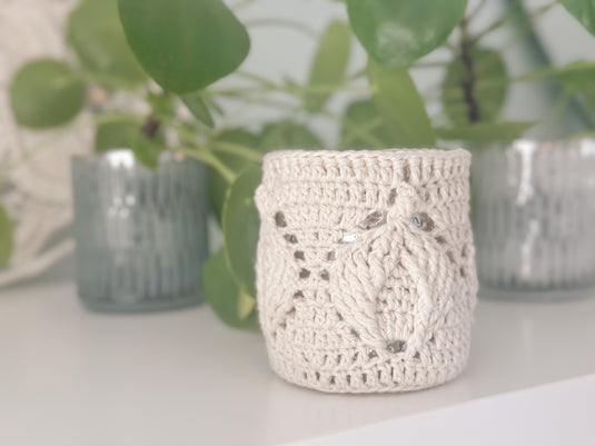 Cozy Leaf Holder