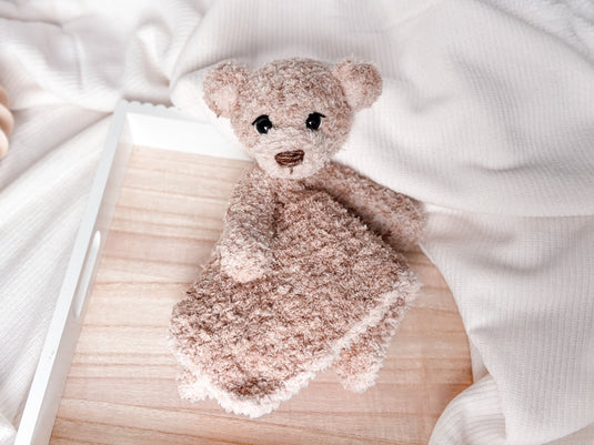 Bear snuggler