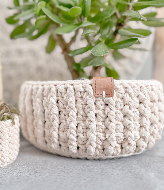 Ribbed Holder